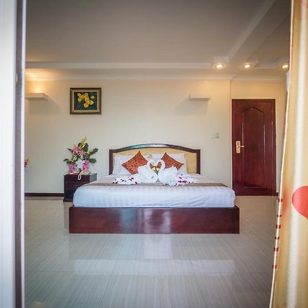 Good Luck Day Hotel & Apartment Phnom Penh Bagian luar foto