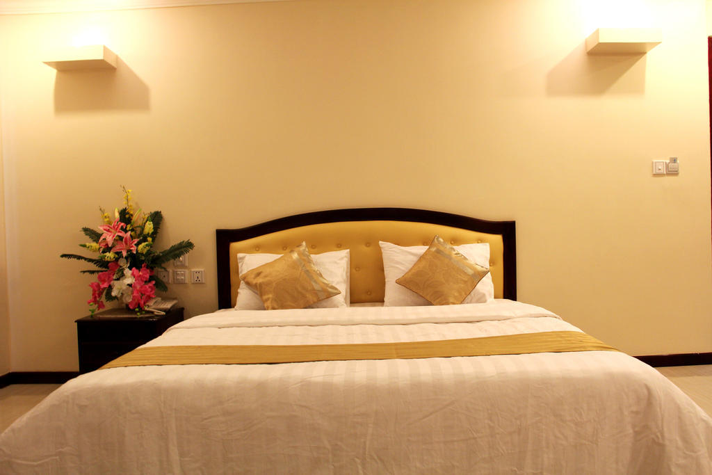 Good Luck Day Hotel & Apartment Phnom Penh Bagian luar foto
