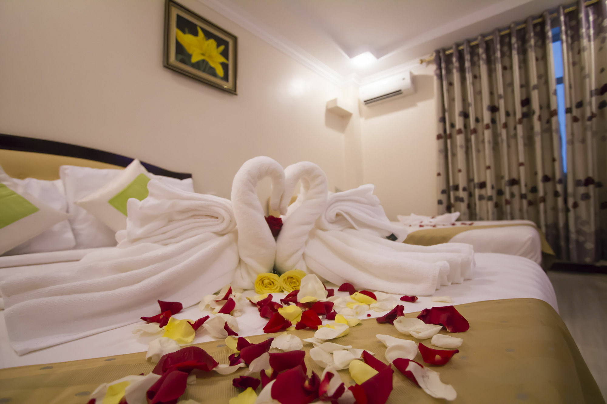 Good Luck Day Hotel & Apartment Phnom Penh Bagian luar foto