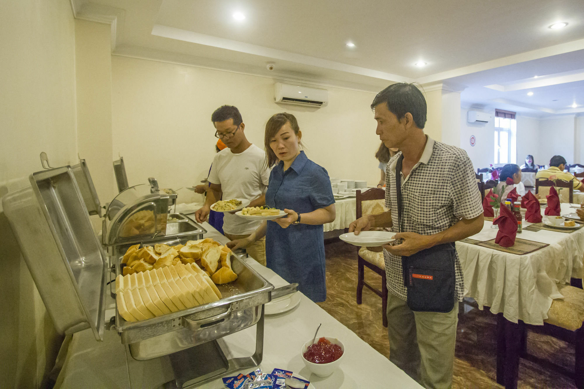 Good Luck Day Hotel & Apartment Phnom Penh Bagian luar foto