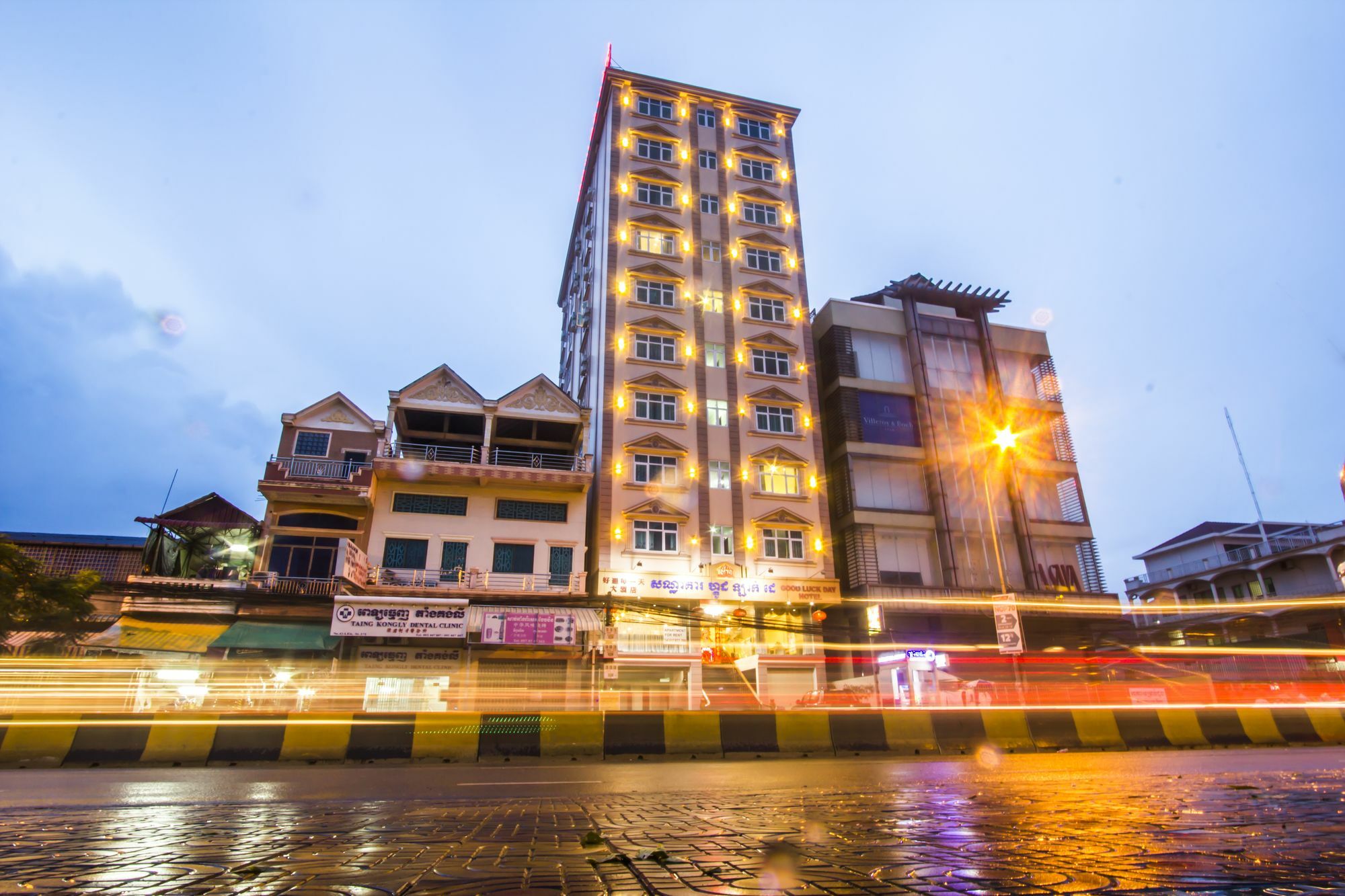 Good Luck Day Hotel & Apartment Phnom Penh Bagian luar foto